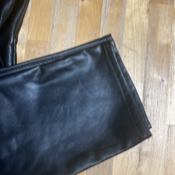 NWT Abercrombie and Fitch vegan leather pants - Picture 5 of 11